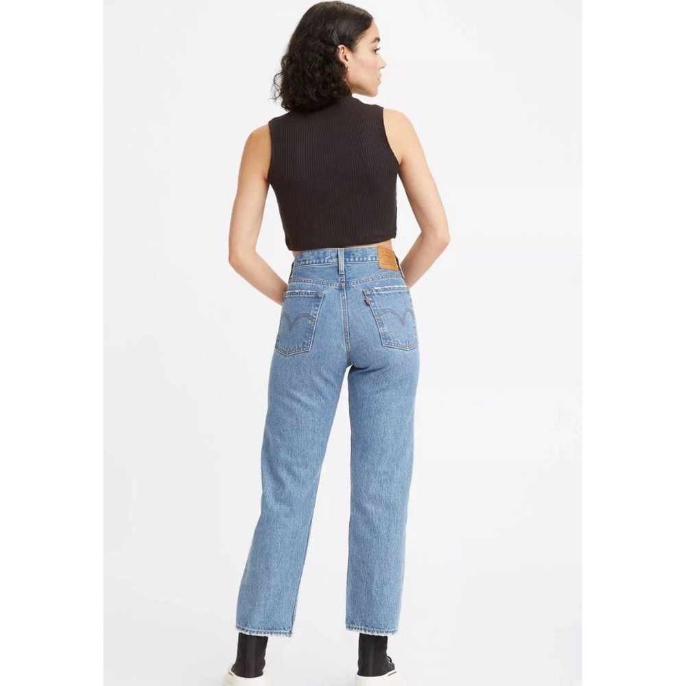 Levi's Premium Wedgie Straight‎ Fit Medium Wash High Rise Jeans Size 31